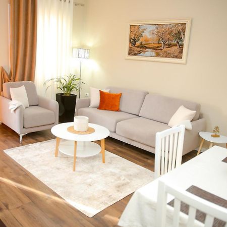 ShkodërCasa Di Besarbアパートメント エクステリア 写真